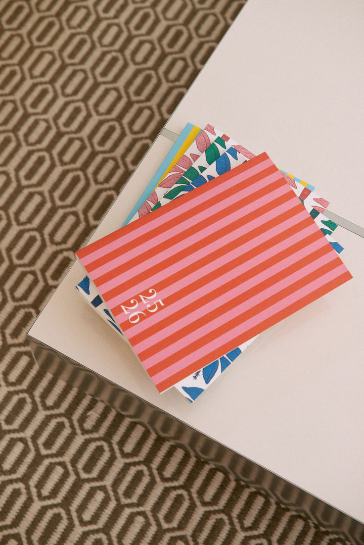 Agenda 25-26 semana vista- modelo stripes Cherry