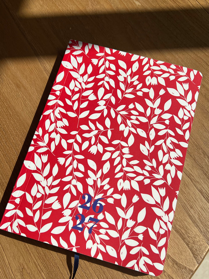 Agenda 26-27 semana vista (17 x 24cm)- Modelo Bloom Red