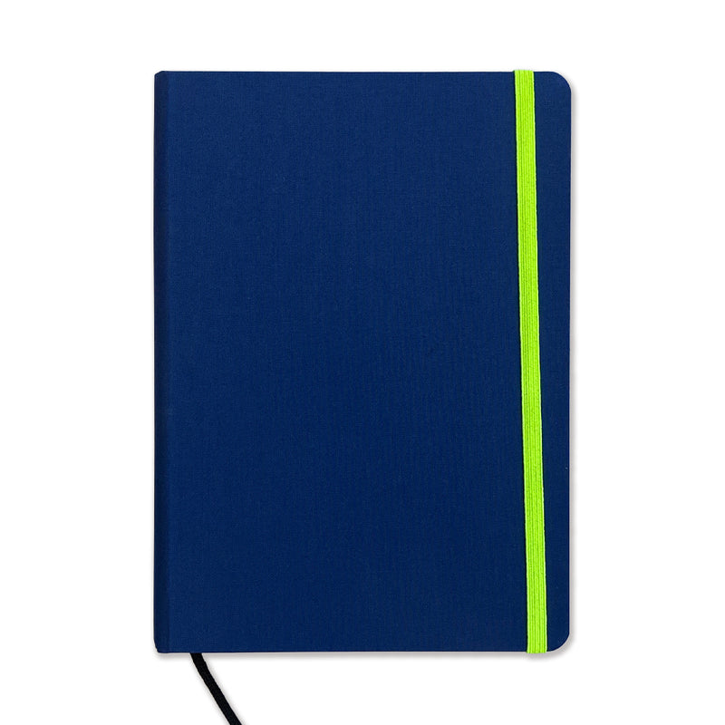 Cuaderno de tela azul navy con goma de cierre fluor